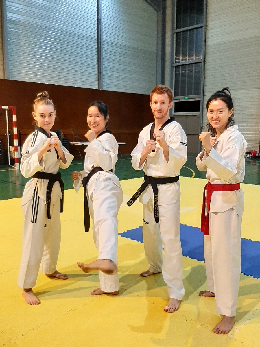 Alizée, Eriko, Ghislain et Yesl examen dan